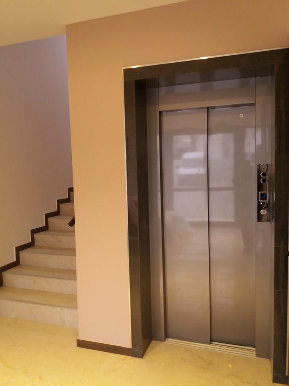 Sophia Studio ياش المظهر الخارجي الصورة